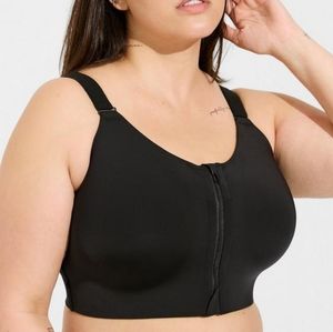 NWT Torrid Happy Camper Wire Free Hi Impact Zip Front Sports Bra